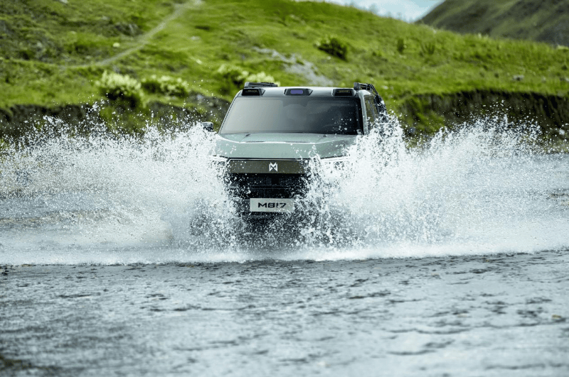 标配50.4度宁德时代骁遥电池，猛士M817 Max+版36.99万上市，智能越野多了个“狠角色”