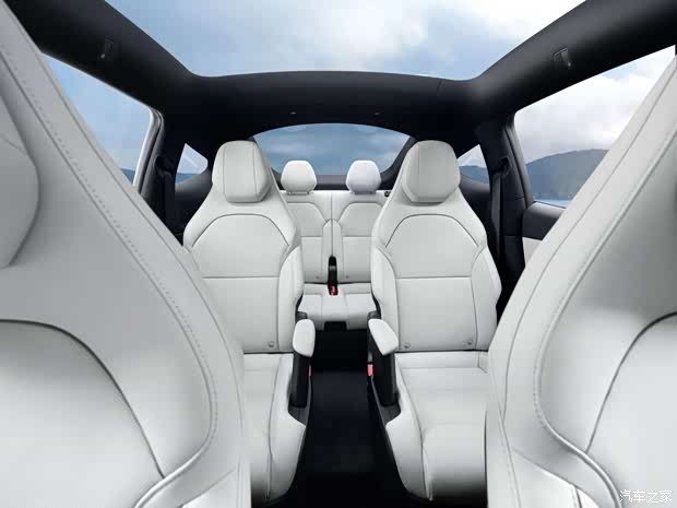 居家氛围更浓 特斯拉Model Y L浅灰色高级内饰上线 价格8000元