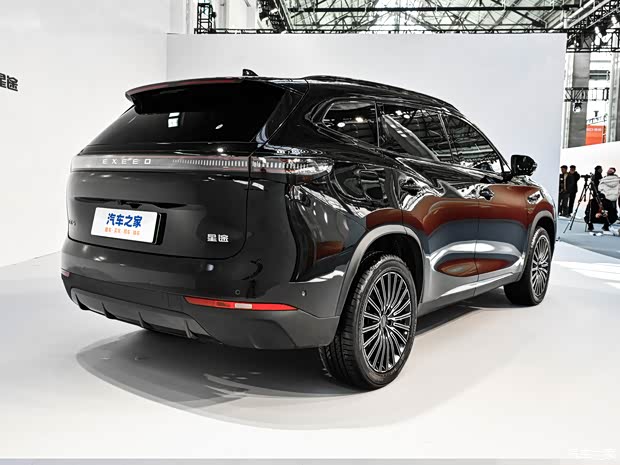 超级置换价13.49万起 星途ET5上市3小时锁单突破5000台