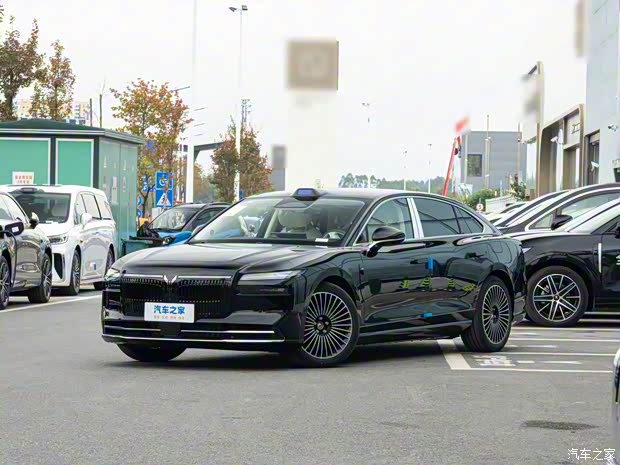 岚图泰山将于11月18日上市 岚图汽车第30万辆整车下线