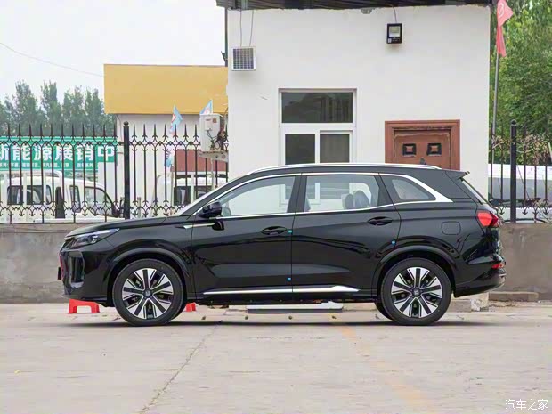 限时换新价11.98万元/中型插混SUV!新款蓝电E5 PLUS开启预售