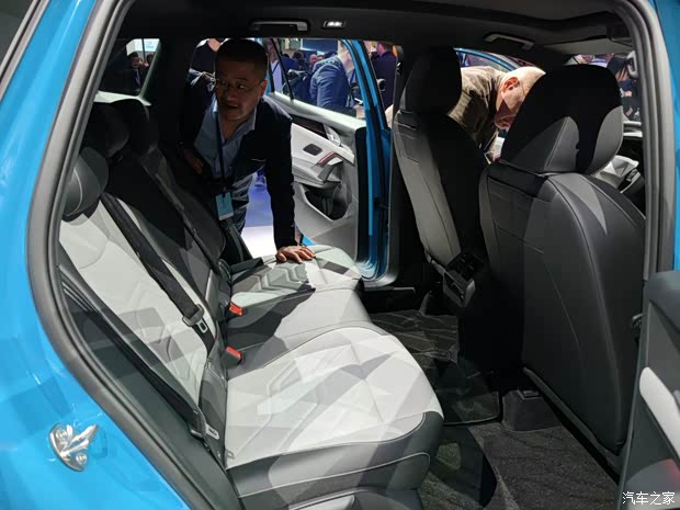 2025广州车展:一汽-大众全新探岳L PHEV首发 全面新能源化