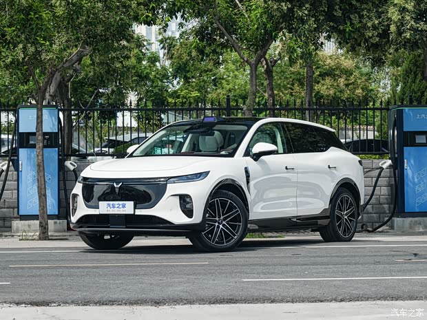 岚图泰山将于11月18日上市 岚图汽车第30万辆整车下线