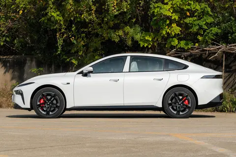 15万预算东风奕派eπ007+深度体验，标配激光雷达惊喜还是实用？