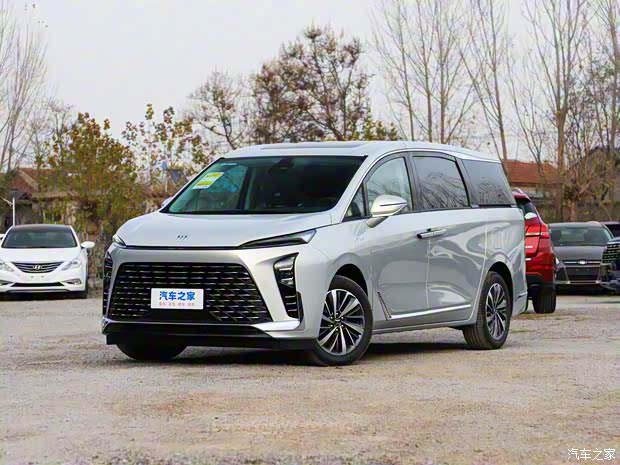 1万膨胀金/置换金等 别克GL8陆尚和GL8陆尊推出年末限时购车福利