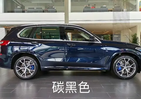 宝马放大招：X系三款SUV集体黑化，5系纯黑“宝石青”回归。